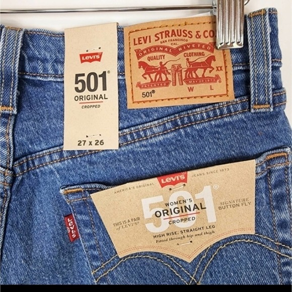 NWT Levis 501 Cropped Straight Leg High Rise Button Distressed Frayed Hem SZ 27 - Picture 9 of 13
